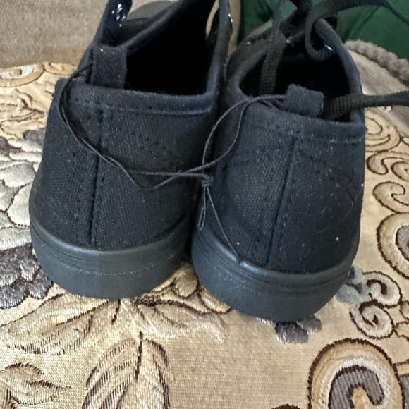 Black sneakers new - Picture 2 of 3